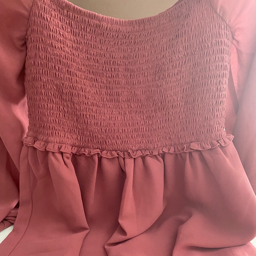 Like New Condition - barely used Forever 21 Womans Chiffon Smocked Mini Dress - Picture 6 of 16